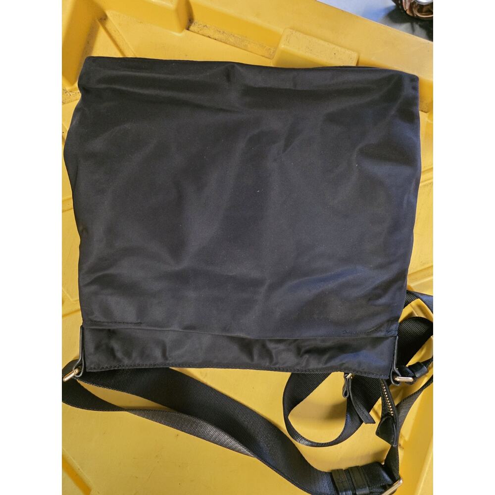 Tumi Voyageur Capri Black Nylon Medium Size Travel Shoulder Crossbody Bag - Picture 7 of 10